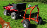 atv trailer auf Holz