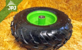 Reifen mit Felge 16x8-7